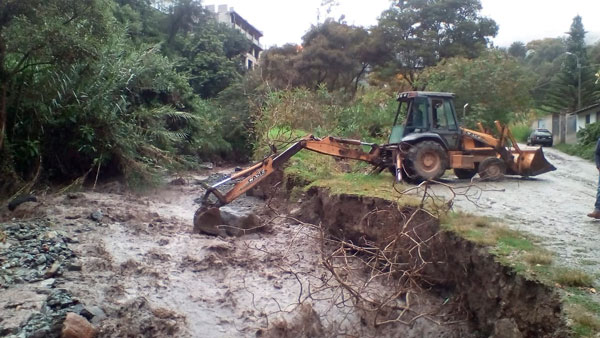 Río Colcaque se lleva muro de contención y amenaza 20 viviendas 