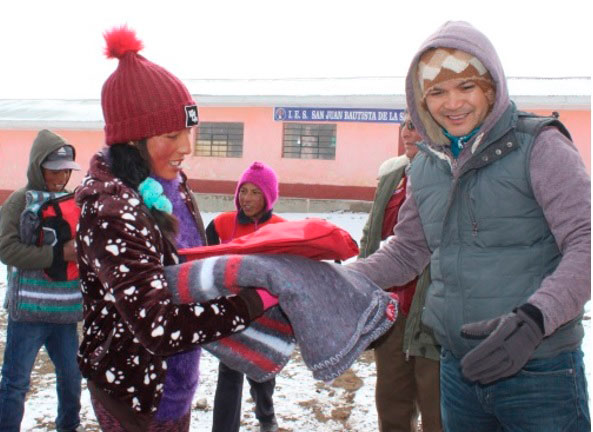 Minedu entrega paquetes de abrigo a estudiantes y docentes en provincias altas de Apurímac