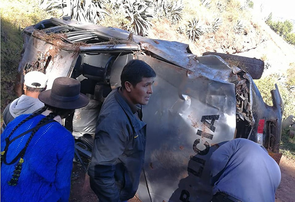 Volcadura de camioneta policial en Andarapa dejó cinco heridos 