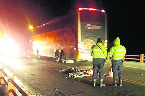 Ica: motociclista muere en aparatoso accidente