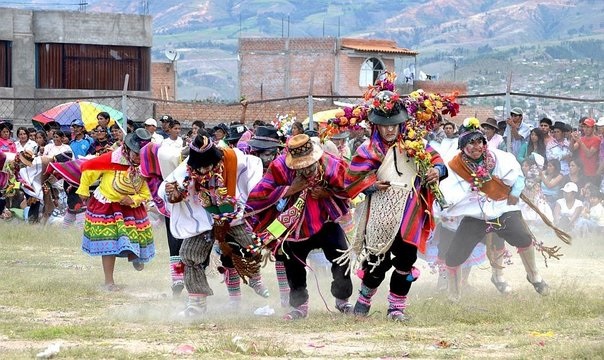 Ayacucho: mÃ¡s de 70 comparsas en Carnaval Rural Pukllay Raymi 2019