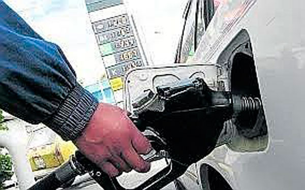 Refinerías suben precios de los combustibles