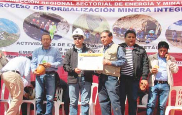 Aymaraes: Pequeños mineros fueron autorizados a realizar actividades de extracción de oro
