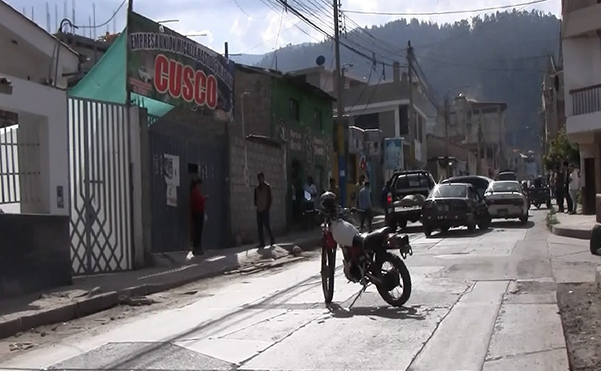 Desconocidos detonan dinamita en paradero informal de colectivos 