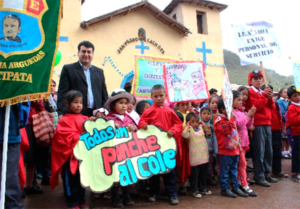 Gobierno Regional de Apurímac realiza ceremonia del buen incio del año escolar en San Pedro de Cachora.