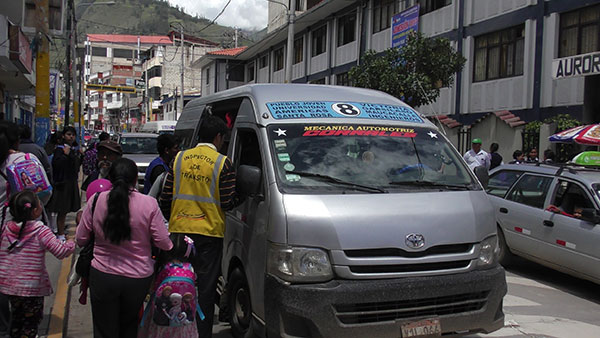 Municipalidad de Abancay realizo control a vehículos de transporte urbano.