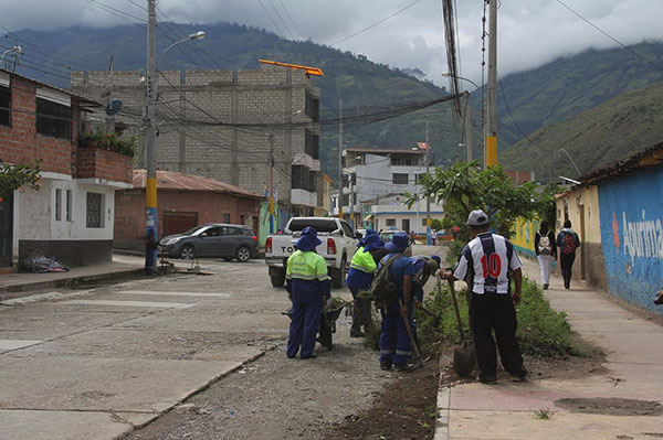 Municipalidad de Abancay realiza mejoramiento del ornato de la ciudad.