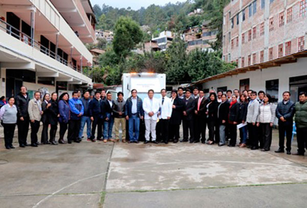 Municipalidad de Chiara entrega moderna ambulancia a la DISA Chanka