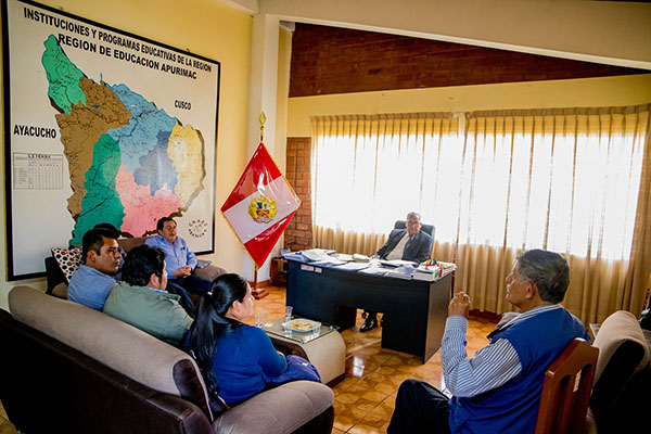 Alcalde de San Jerónimos se reunió con el director regional de educación y logra importantes acuerdos.
