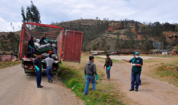 Recolectan más de 30 mil envases vacíos de plaguicidas en Andahuaylas