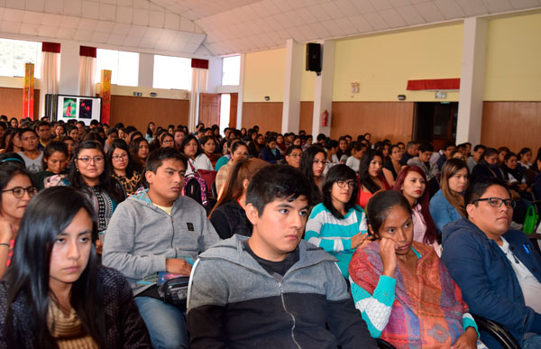 400 nuevos profesionales de salud prestaran sus servicios de SERUMS, en la Region ApurÃ­mac.