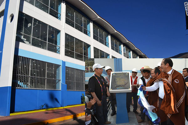 Gobernador Regional inauguró moderno mercado de abastos en Uripa