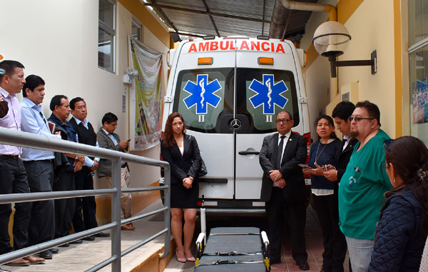 Centro de salud Pueblo Joven Centenario, se implementa con nueva ambulancia.