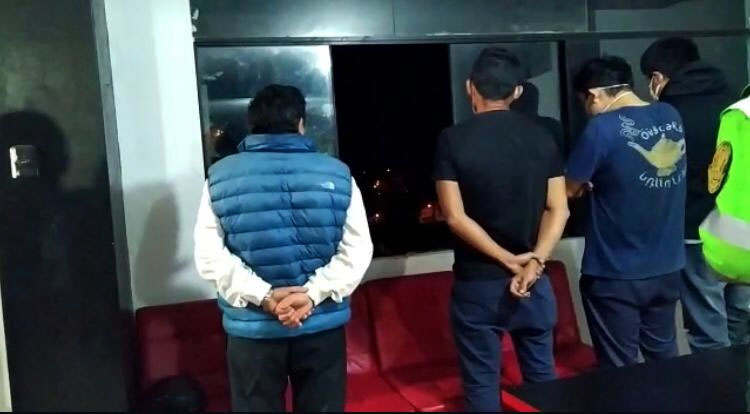 Efectivos Policiales de la ComisarÃ­a de Andahuaylas, intervinieron a 16 personas  en  el interior  de  un local  de  juegos  de azar clandestino.