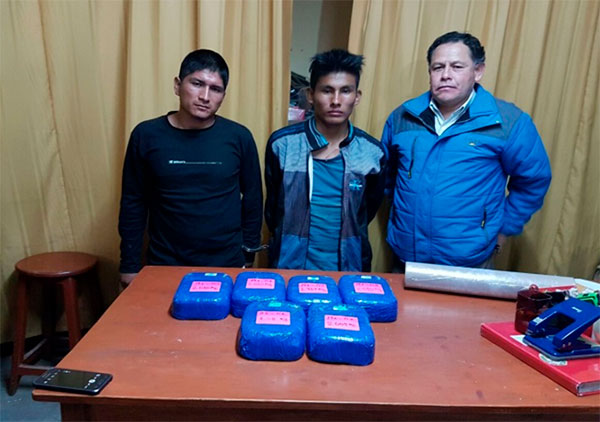 Detienen a comunero de Inkahuasi transportando 12.015 kilogramos  de alcaloide de cocaína.