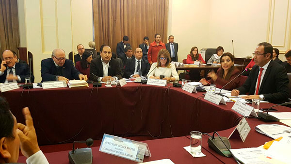Comisión de Fiscalización acepto crear grupo de investigación para hacer seguimiento a gestión de alcalde Narciso Campos