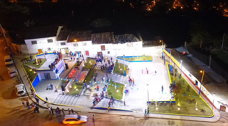 Alcalde de Abancay inauguro parque sr. De la Exaltacion de Tamburco.