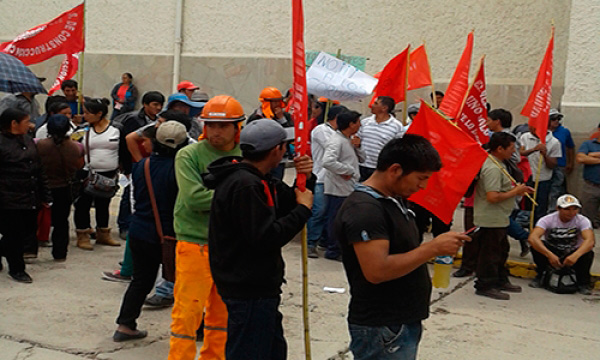Marcha contra la corrupción movilizó a obreros de construcción y comerciantes