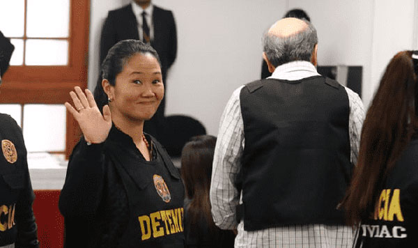 Keiko Fujimori niega intención de fugar y de obstruir justicia