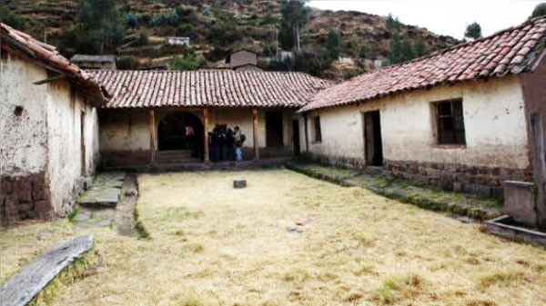 Restauraran la casa de tupa Amaru en el Centro Poblado Surimana - Cusco