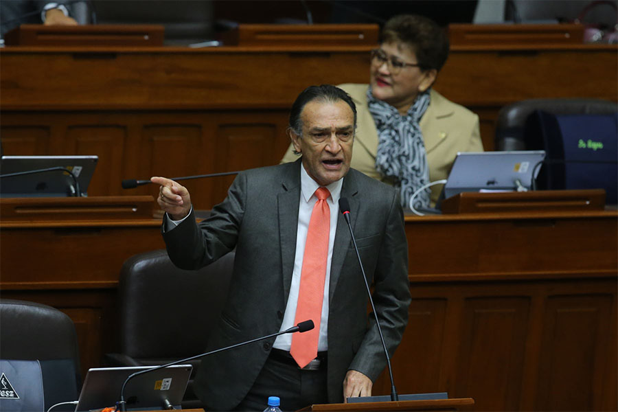 Fiscal de la Nación presentó denuncia constitucional contra Héctor Becerril