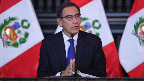 Martín Vizcarra sube ocho puntos en aprobación a su gestión, según encuesta de IEP