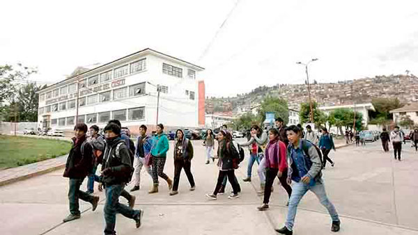 Cusco: Policía interviene a supuesta mafia que negociaba con examen a la UNSAAC