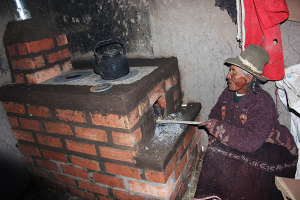 Más de 5 mil cocinas mejoradas del proyectoHaku Wiñay  contribuirán a mitigar heladas en sierra sur