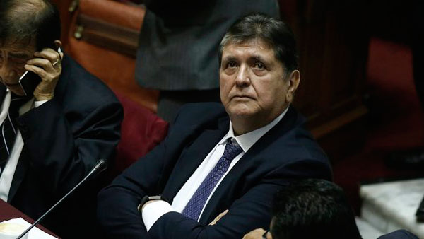 Ministerio Público ordena rastrear inmuebles de Alan García y 30 investigados