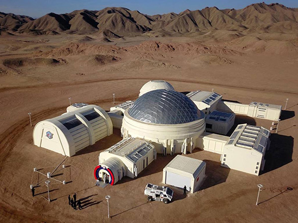 China presenta una base gigante en el desierto para simular la vida en Marte 