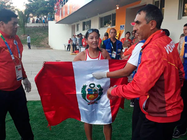 InÃ©s Melchor y Gladys Tejeda logran medalla de oro y plata en 10 mil metros planos