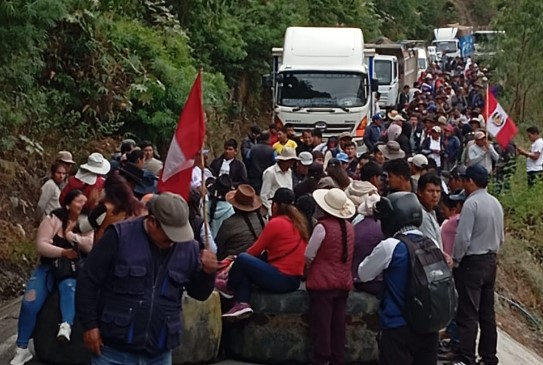 Pobladores de Lambrama y Grau suspenden paro hasta el 4 de octubre tras promesas de diálogo con el MTC