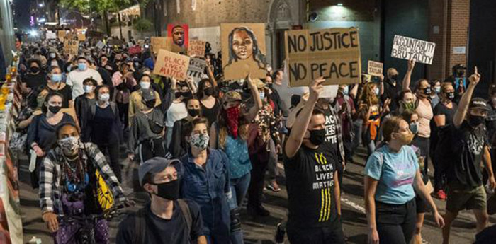 Dos policÃ­as heridos de bala en protestas en Louisville por caso Breonna Taylor