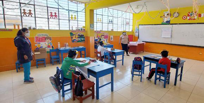 Gobierno prevÃ© iniciar clases presenciales despuÃ©s del 15 de abril 