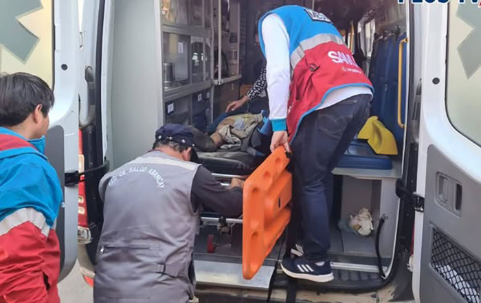 Lambrama: un muerto y dos heridos deja volcadura de camión con mineral en Marjuni 