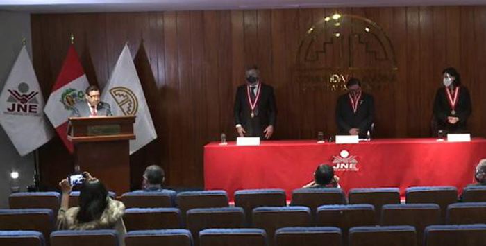 JNE entregó credenciales a cinco parlamentarios andinos electos para período 2021-2026