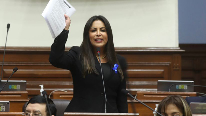 Congreso no admite a debate moción de censura contra Patricia Chirinos