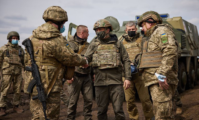 La Unión Europea denunció que Rusia ya ha movilizado 150.000 soldados a la frontera con Ucrania y en Crimea