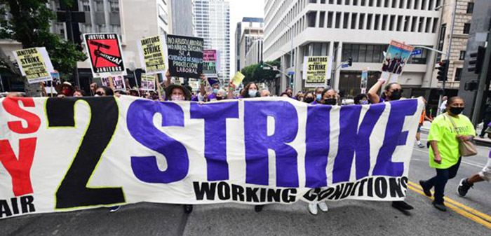 EE.UU.: trabajadores frustrados y cansados protestan tras sus esfuerzos durante la pandemia