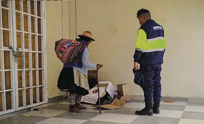 Huancavelica: madre encuentra a su hijo con discapacidad en la calle