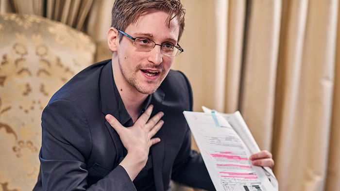 Putin otorga la ciudadanÃ­a rusa a Edward Snowden