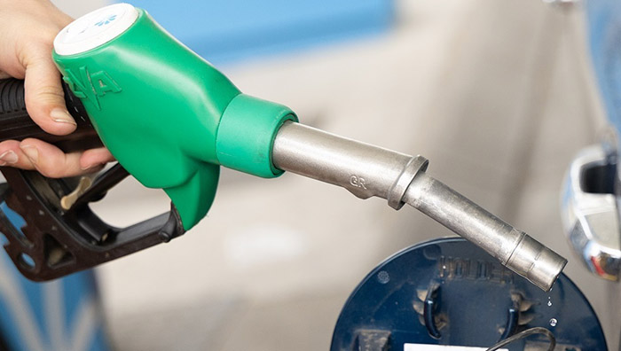 Ministerio de Economía activará fondo fiscal para frenar alza del precio de combustibles