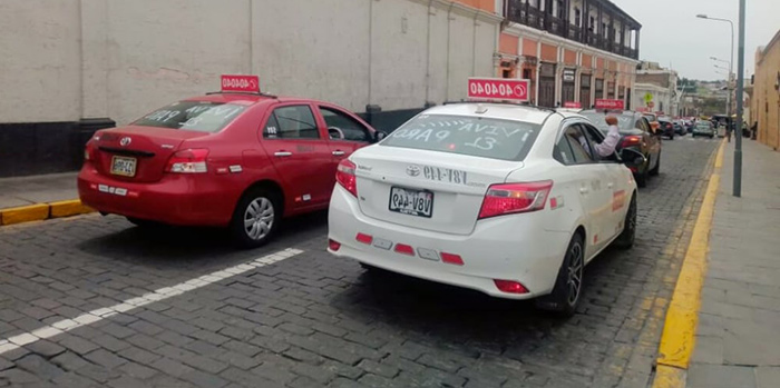 Arequipa: taxistas anuncian marcha rodante para este martes 5 de abril