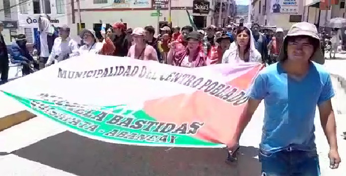 Paro se radicaliza en capital regional con presencia de pobladores de Quisapata y Pocohuanca 