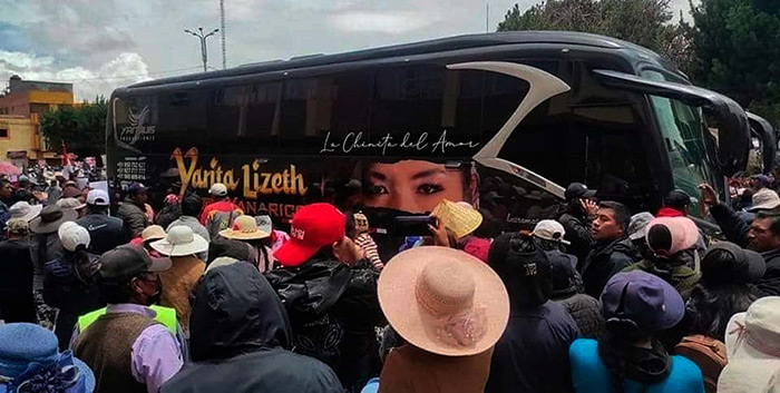 Puno: Yarita Liseth Yanarico cede su bus para traslado de hombres y mujeres de Juliaca a la denominada “Toma de Lima” 