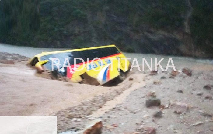 Imprudencia de chofer de bus LÃ­nea del Sur casi origina tragedia en Masopampa