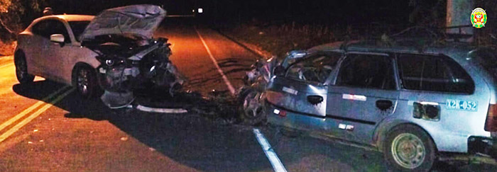 Choque frontal entre auto y camioneta station wagon deja un fallecido en Curahuasi