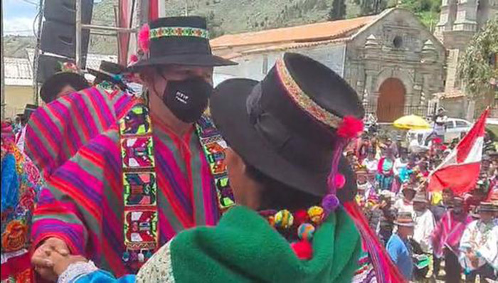 Ayacucho: cinco congresistas participan de celebración e infringen normas sanitarias en Huamanga