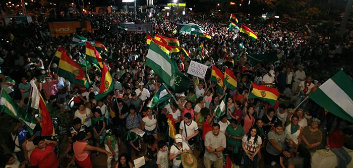Comité cívico desconoce victoria del MAS y anuncia protestas en Bolivia
