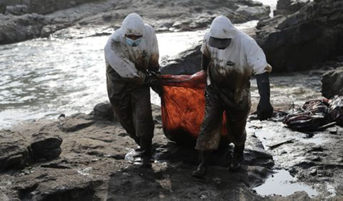 Gobierno evalúa plantear demanda internacional contra Repsol por derrame de petróleo